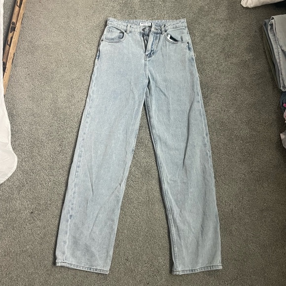 Motel Denim (Princess Polly) straight leg jeans. Size 4, Booty rip. - Picture 2 of 2